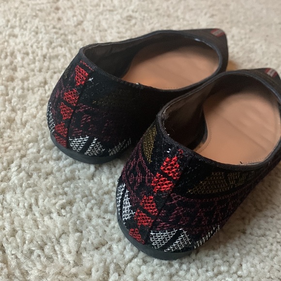 EUC Rampage embroidered flats - Picture 5 of 6